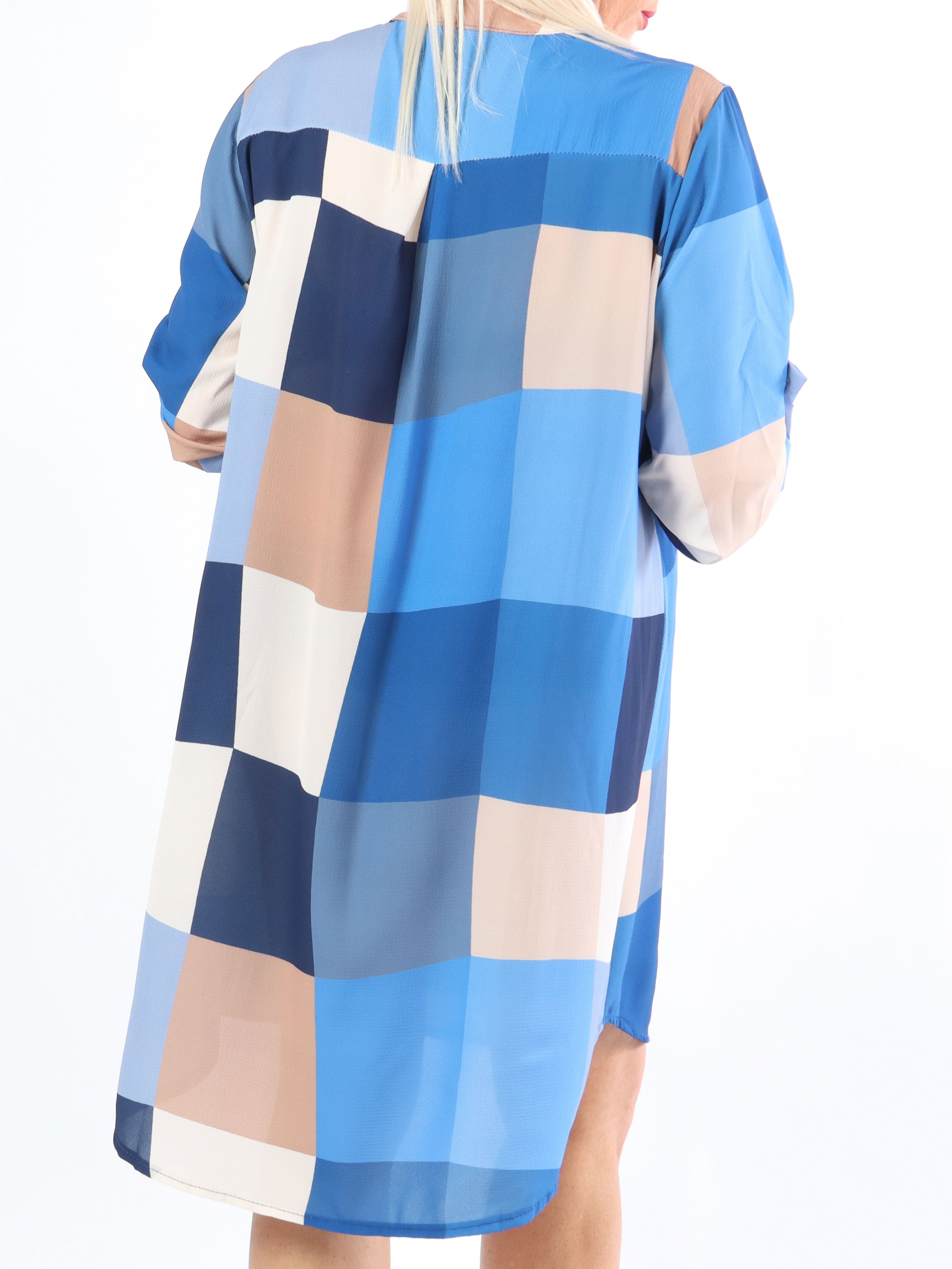 Vanesa Dress Check - Let og luftig plus size kjole